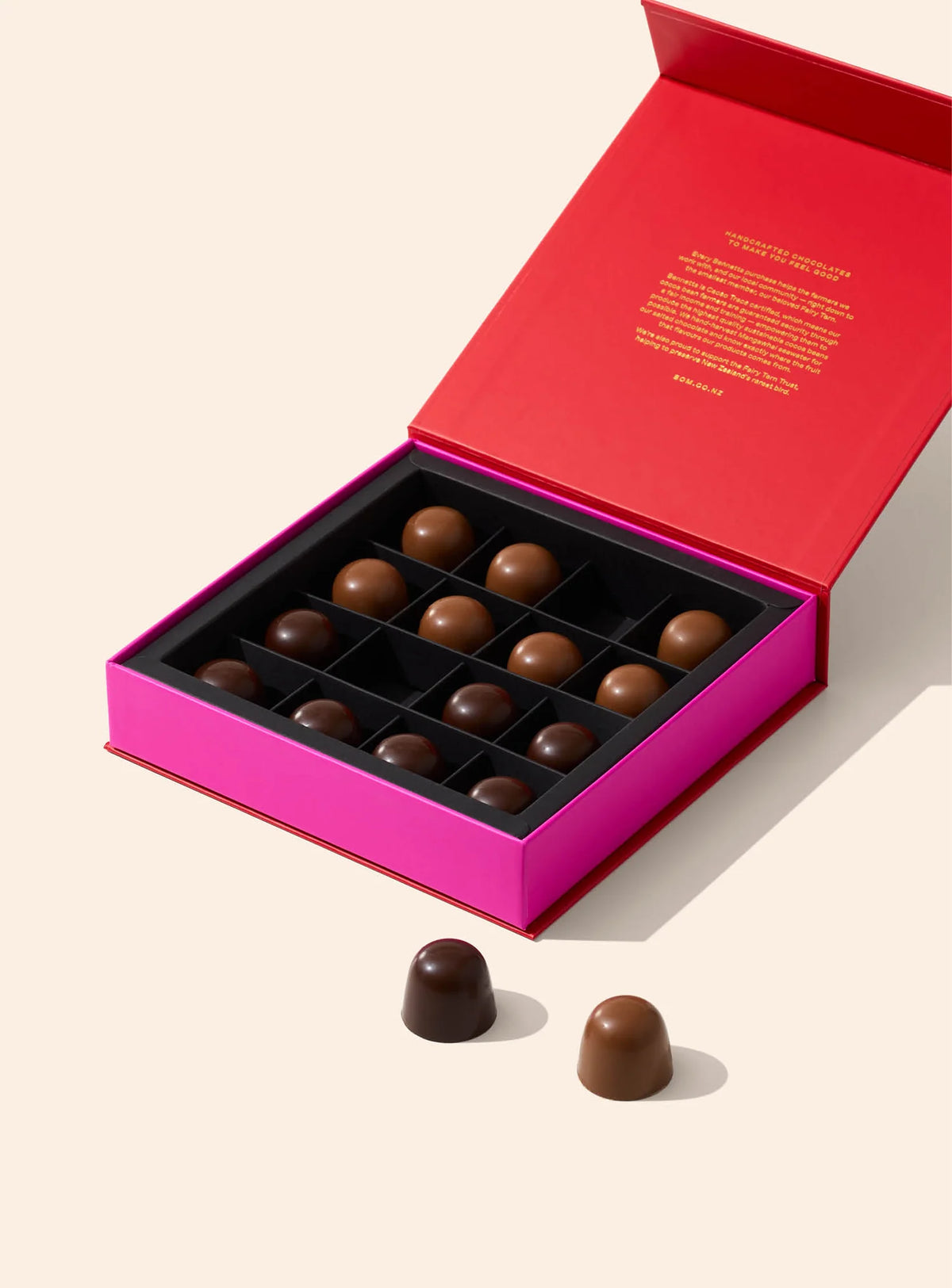 Bennetts of Mangawhai 16 Whole Roasted Hazelnut & Crispy Praline