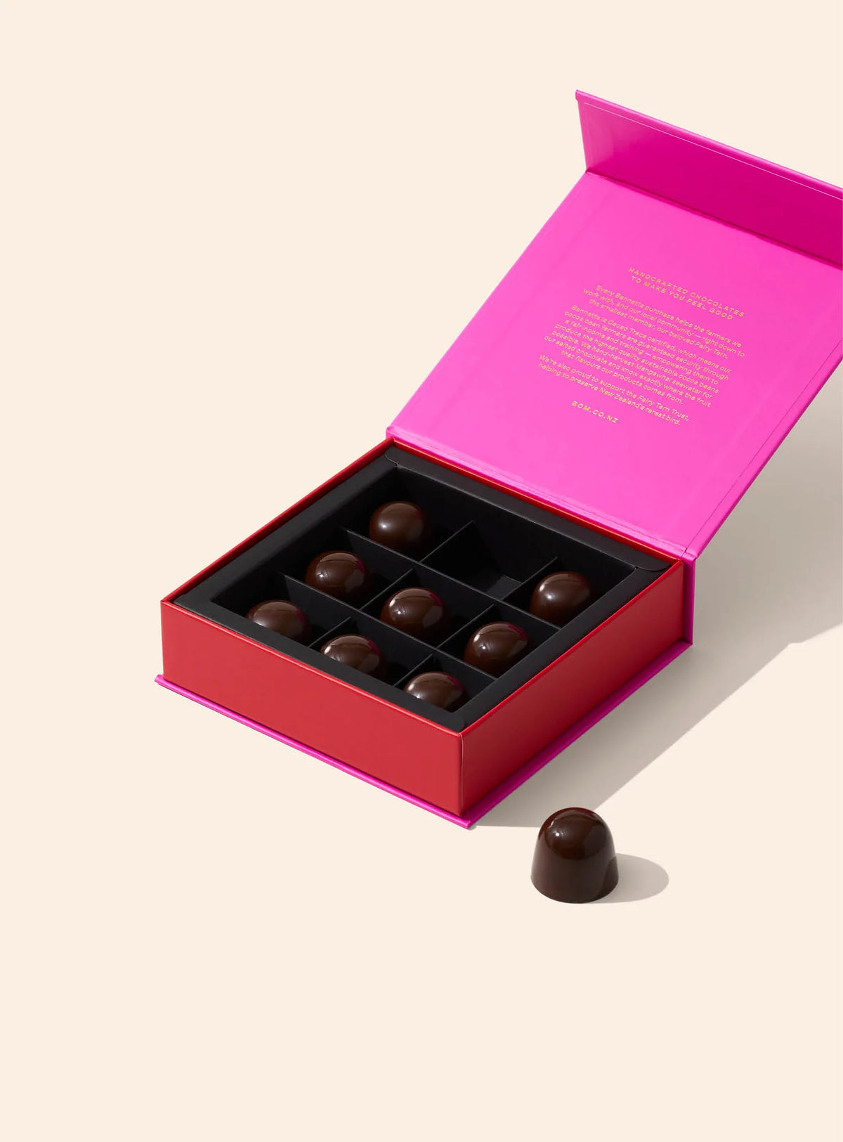 Bennetts of Mangawhai 9 Crispy Salted Caramel Praline in Dark Chocolate