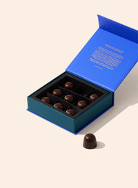 Bennetts of Mangawhai 9 Whole Roasted Hazelnut & Crispy Praline in Dark Chocolate