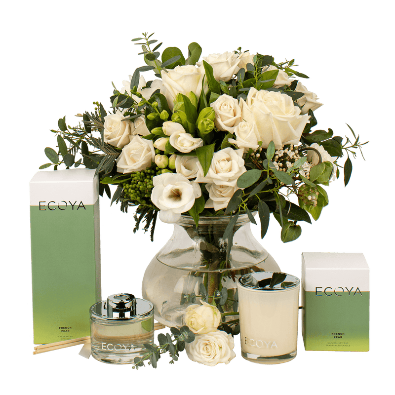 White seasonal flower posy in keepsake vase with Ecoya candle Ecoya mini reed diffuser gift set